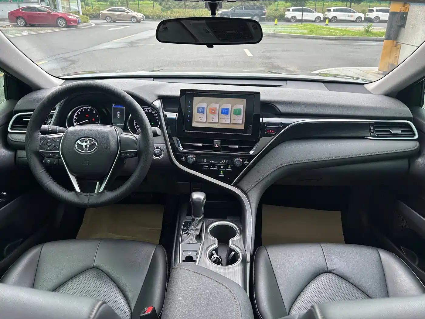 Photo 5 - Toyota Camry