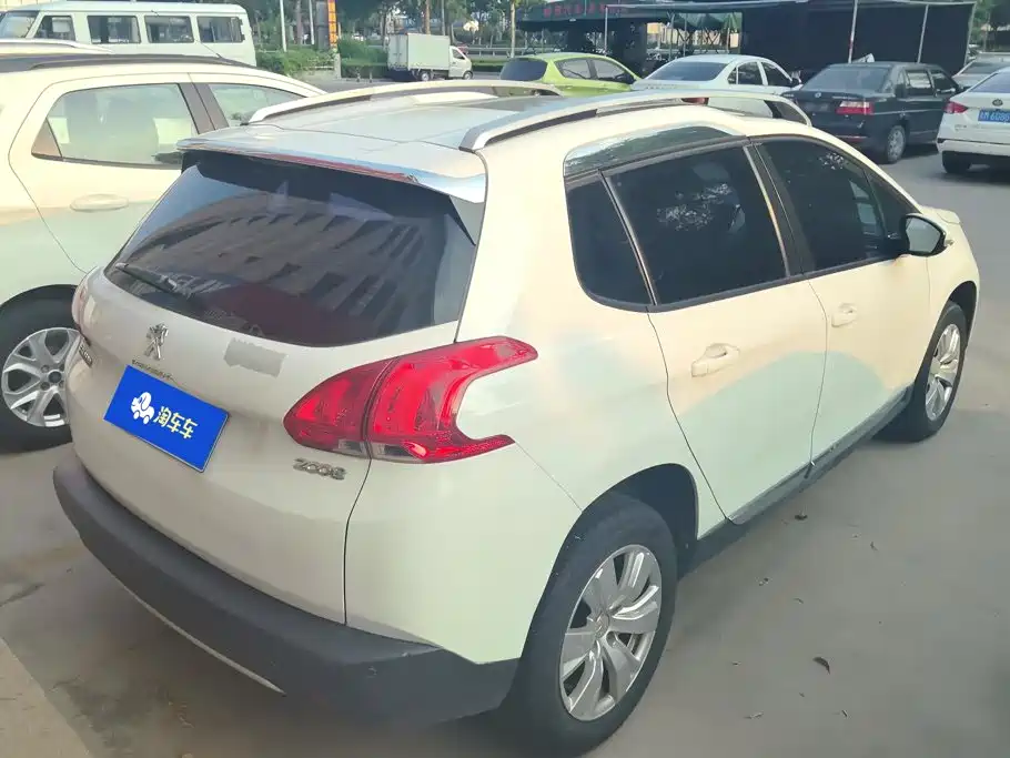 Peugeot 2008 2015 2014 1.6L Manual Fashion Edition