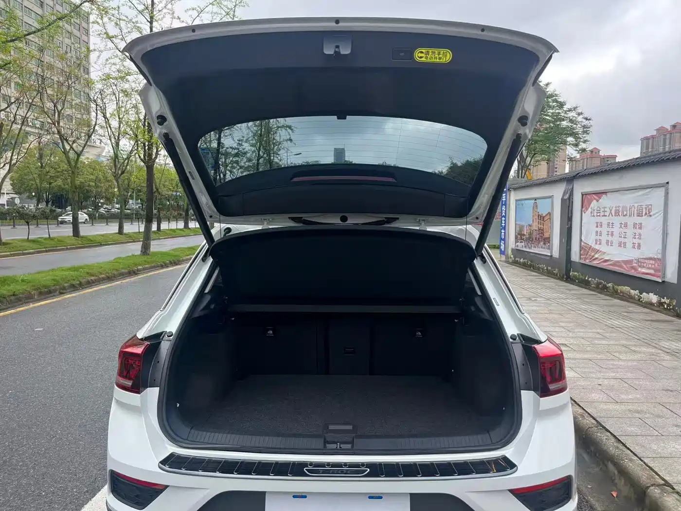Volkswagen T-ROC 2021 280TSI DSG 2WD Comfort Smart Connect Edition фото 14