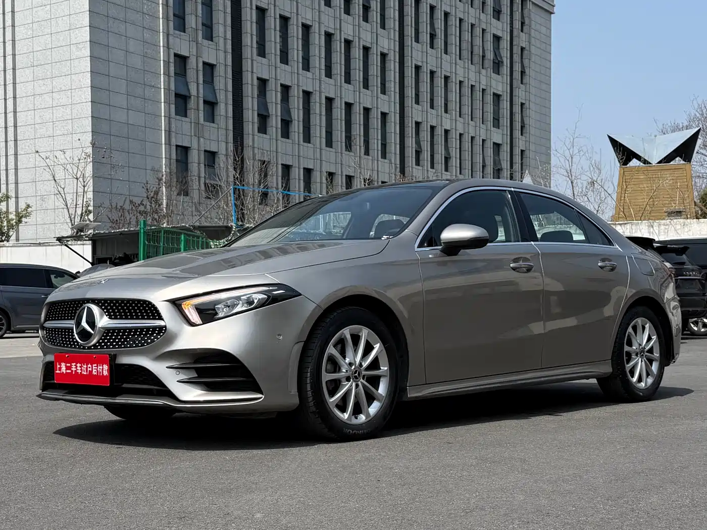 Mercedes-Benz A-Class 2021 A 200 L Sport Sedan Fashion Edition фото 2