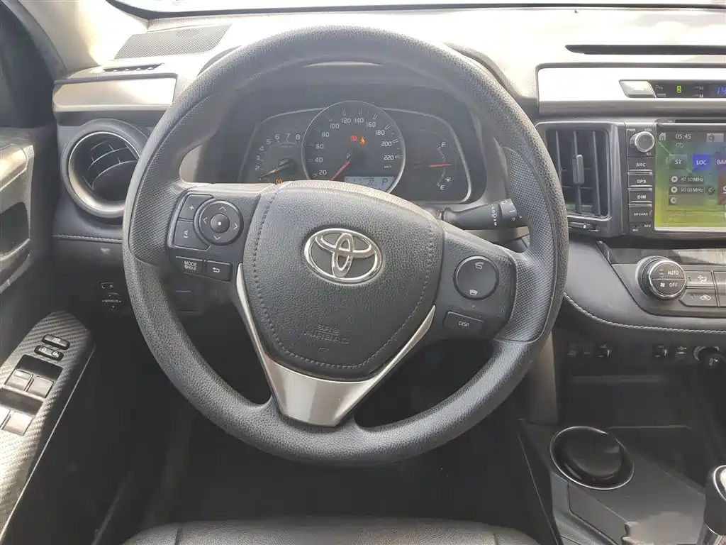 Toyota RAV4 Rongfang 2015 2.0L CVT 2WD Trend Edition фото 3