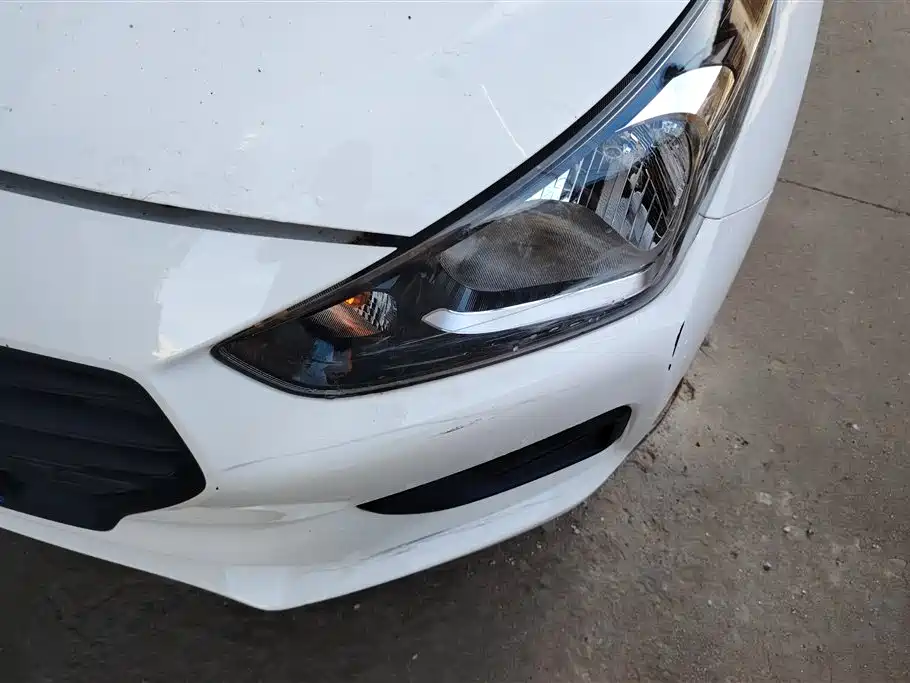 Hyundai Verna 2017 1.4L Manual Renewal Edition China VI фото 5