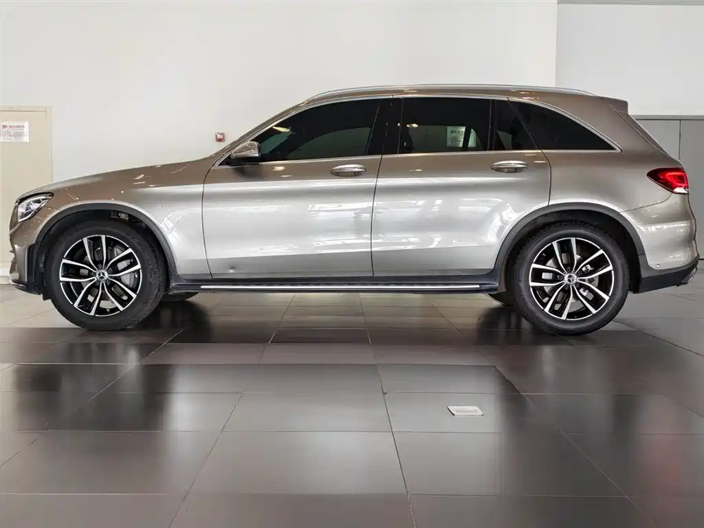 Mercedes-Benz GLC 2020 GLC 300 L 4MATIC Dynamic фото 2