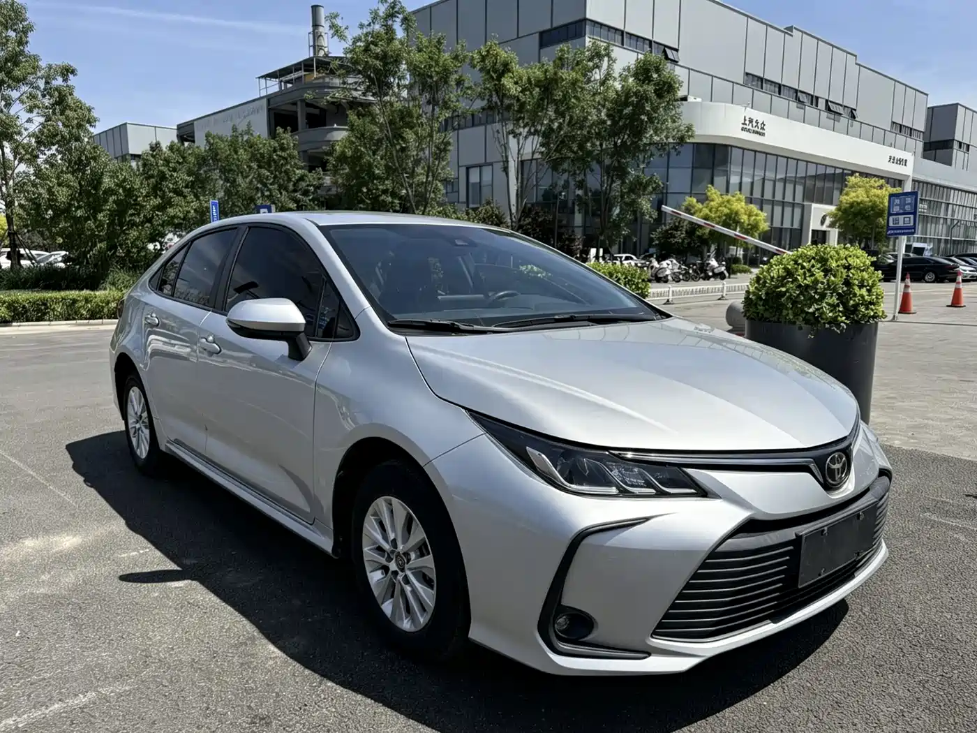 Toyota Corolla 2022 1.2T S-CVT Pioneer PLUS Edition фото 4