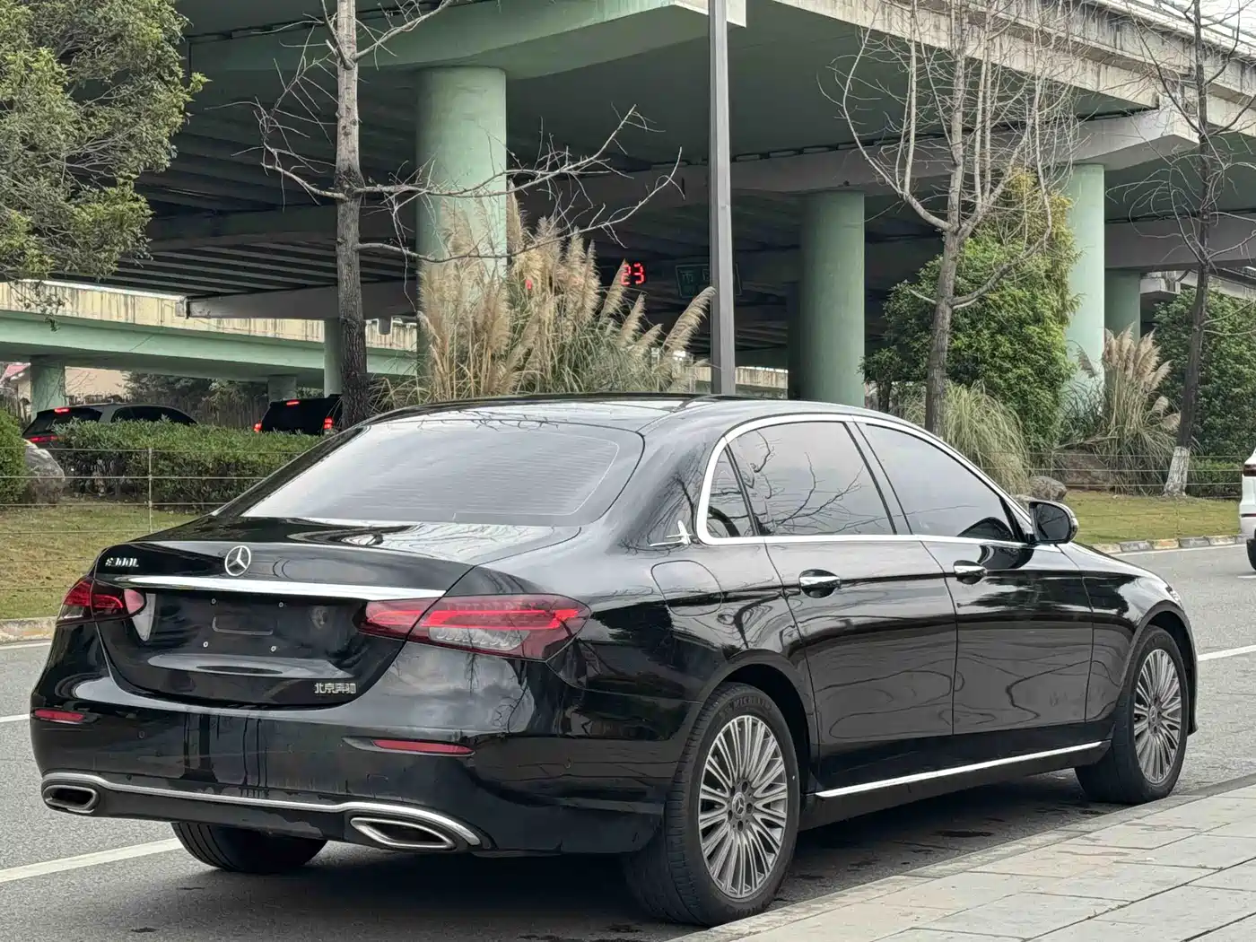 Mercedes-Benz E-Class 2023 Facelift E 300 L Luxury фото 5