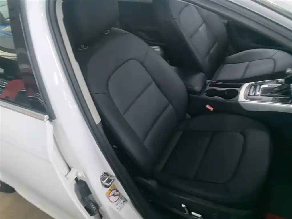 Audi A4L 2015 30 TFSI Auto Comfort фото 25
