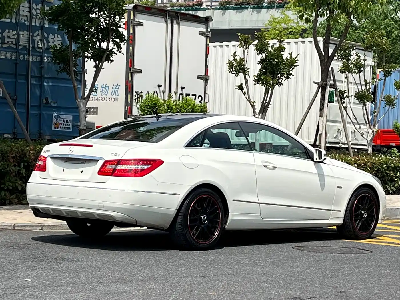 Mercedes-Benz E-Class (Import) 2010 E 260 CGI Coupe фото 4