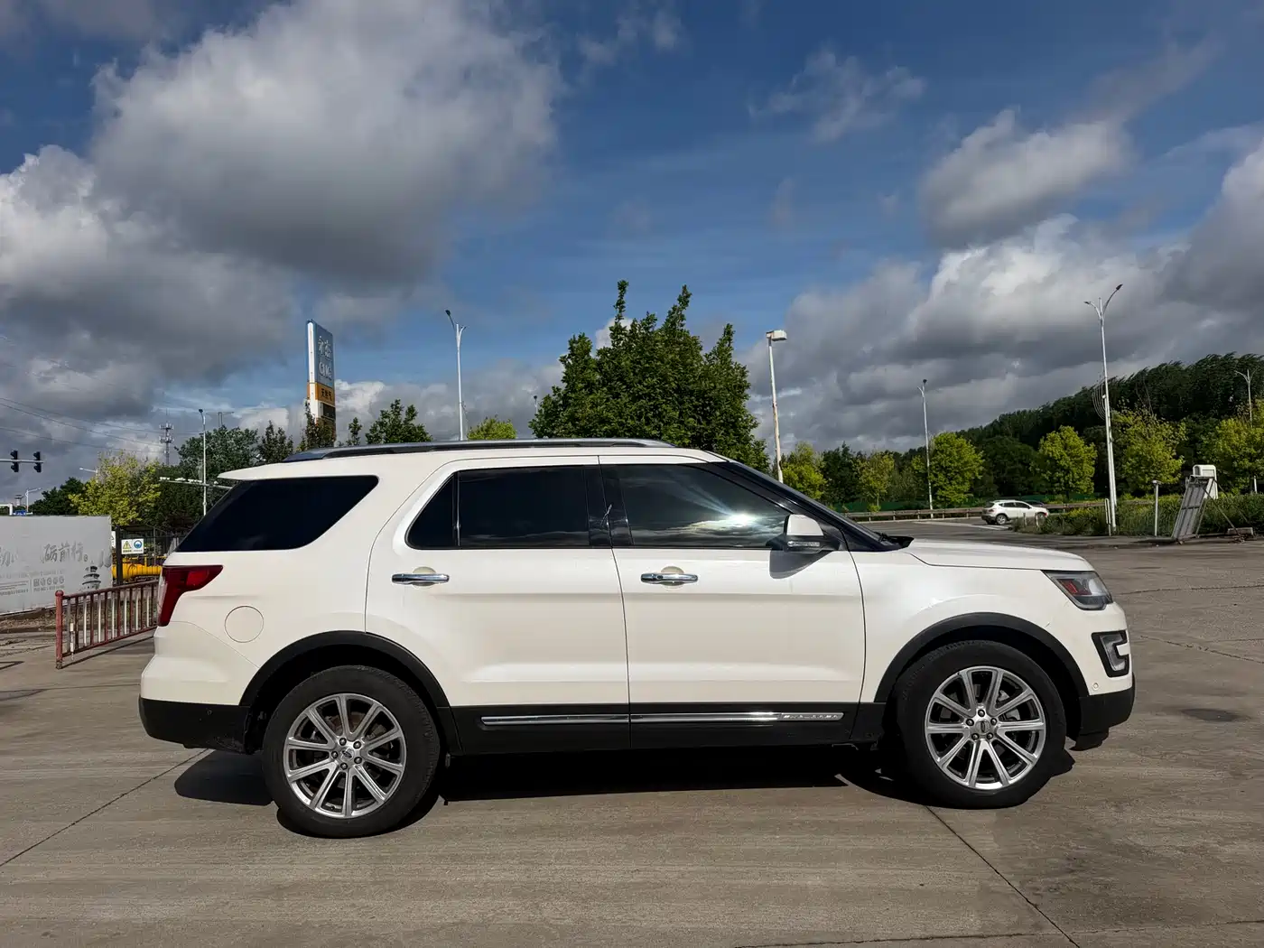 Ford Explorer (Import) 2018 2017 2.3T Elite Edition