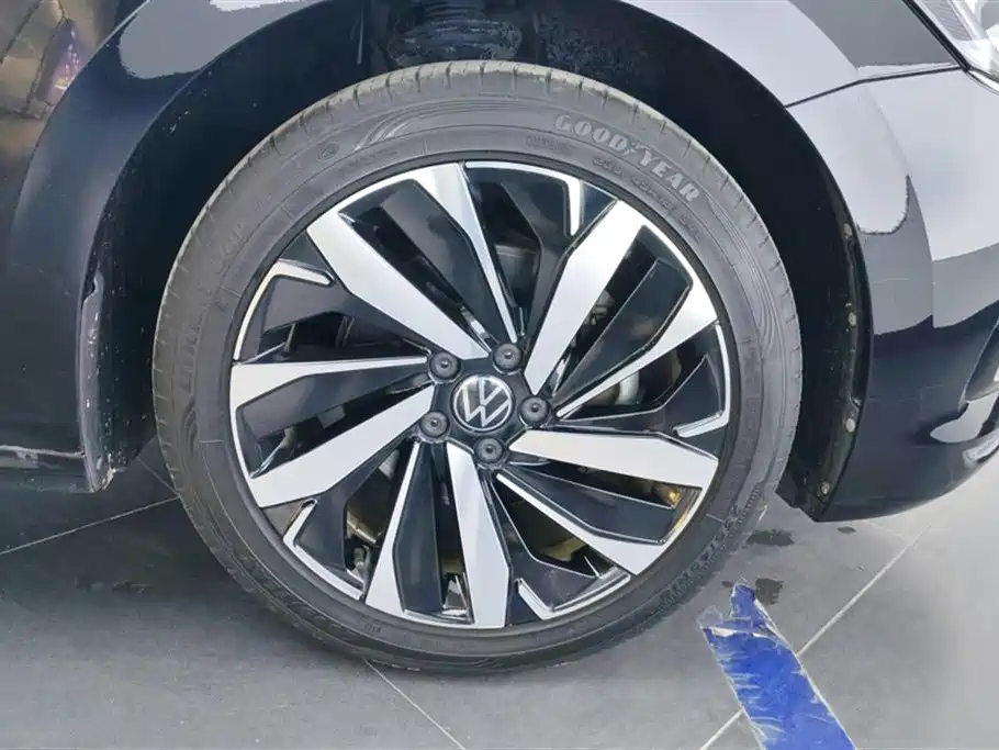 Volkswagen Passat 2022 330TSI Elite Edition фото 6