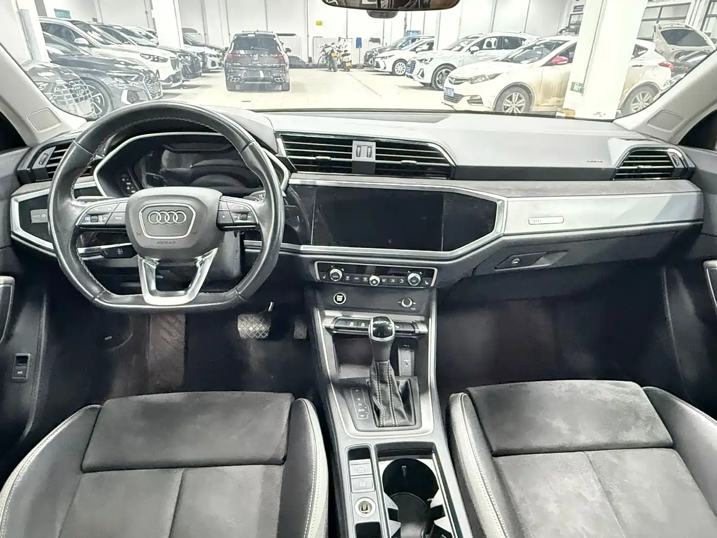 Audi Q3 2022 35 TFSI Fashion Dynamic фото 17