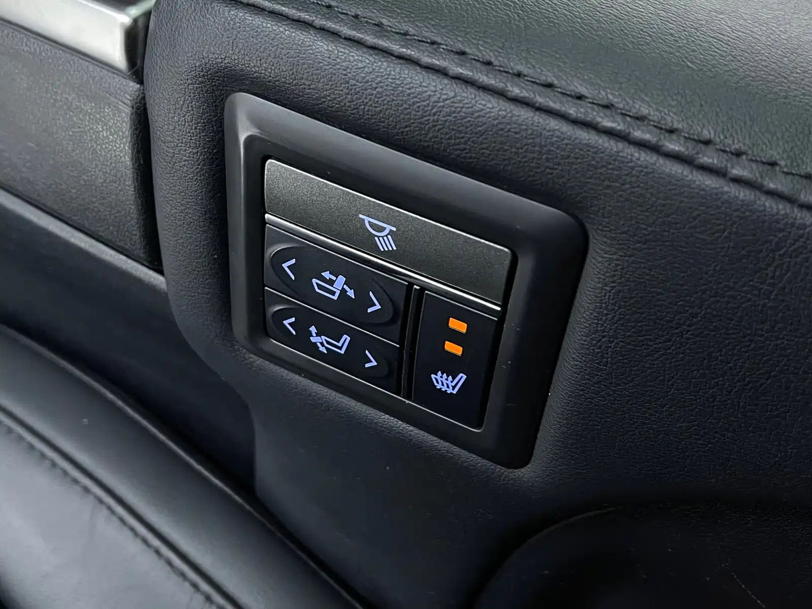 Фото 8 - Toyota Vellfire