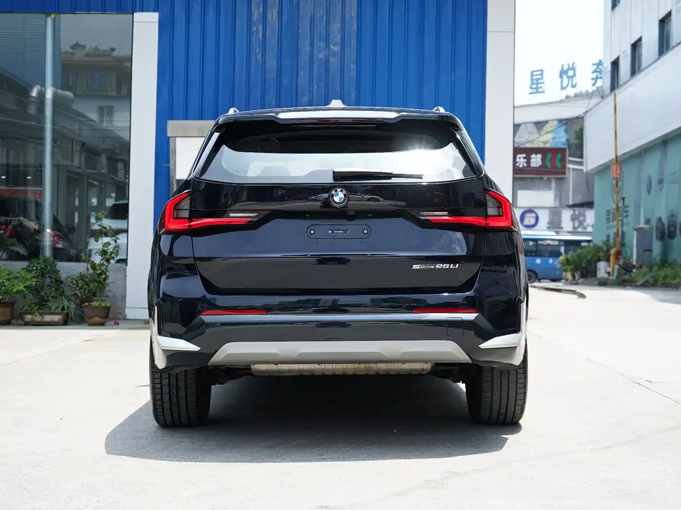 BMW X1 2023 sDrive25Li X Design Package фото 8