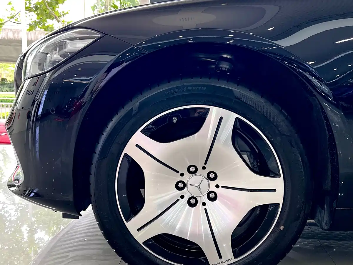Mercedes-Benz Maybach S-Class 2025 Model S 480 4MATIC фото 14