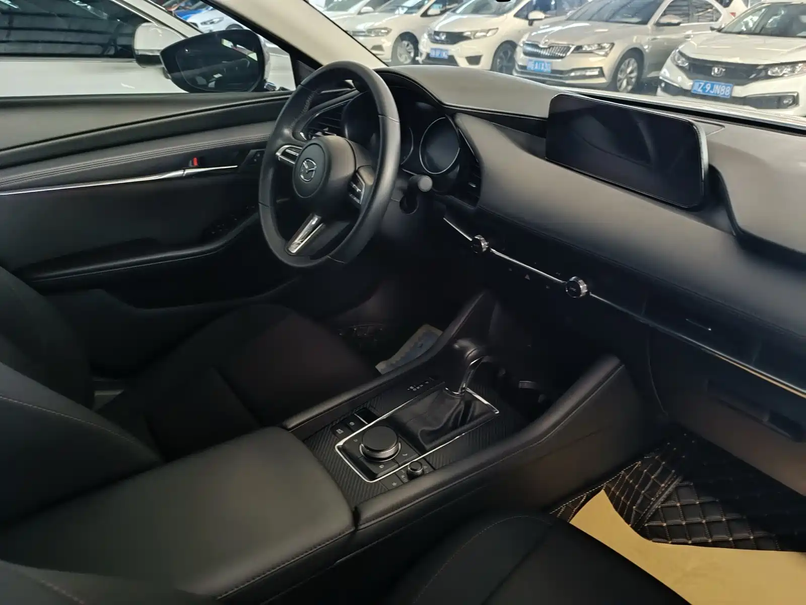 صورة 14 - Mazda Mazda 3