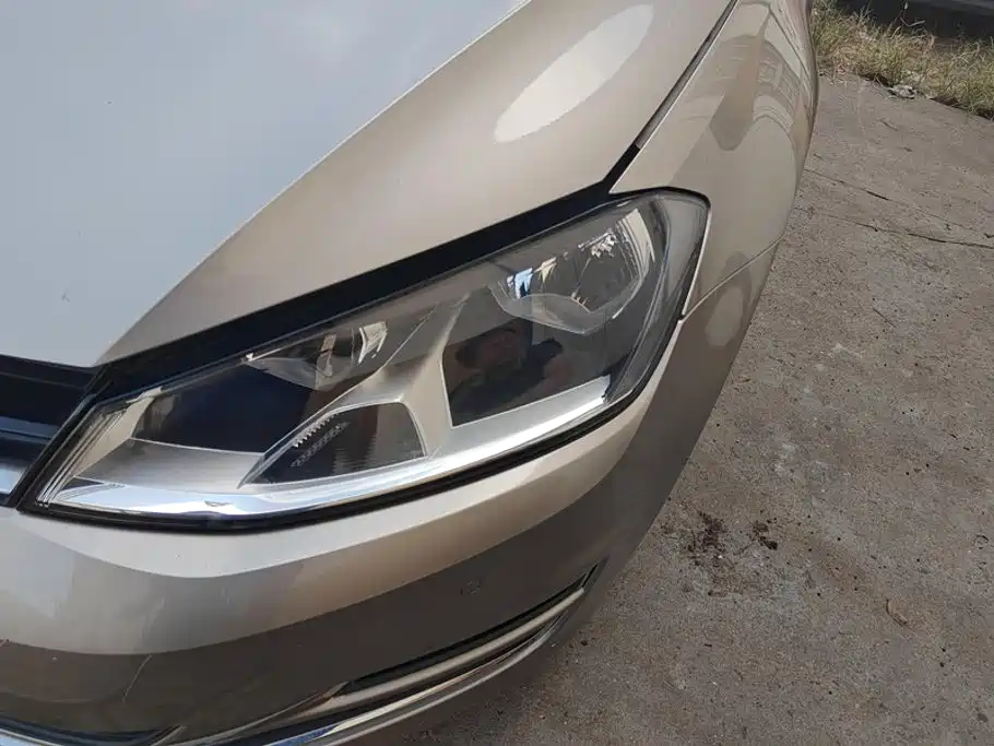 Фото 5 - Volkswagen Golf
