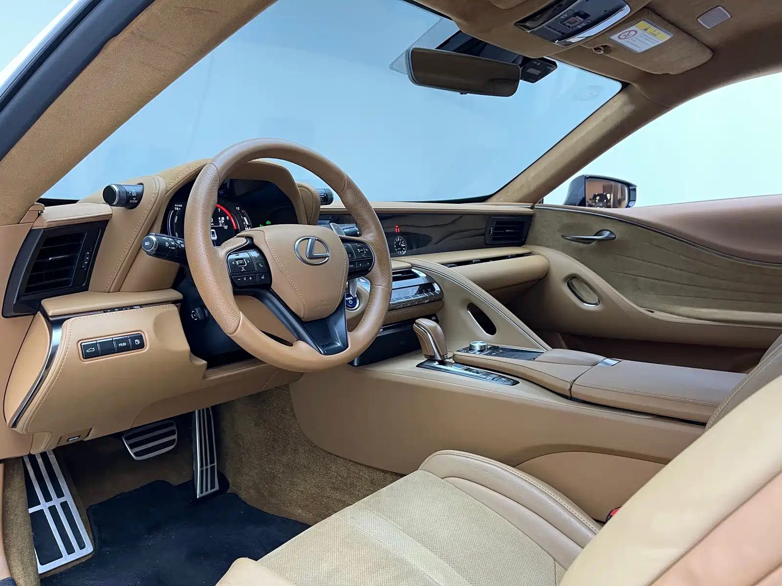 Фото 5 - Lexus LC