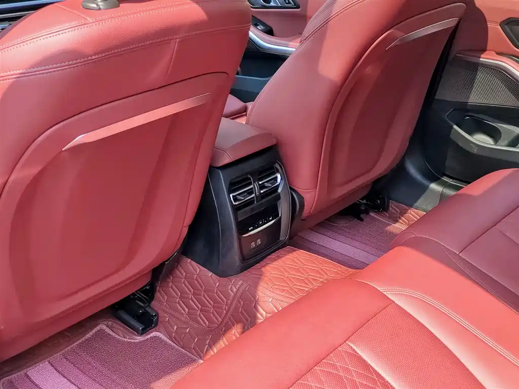 BMW 3 Series 2023 320Li M Sport Package фото 9