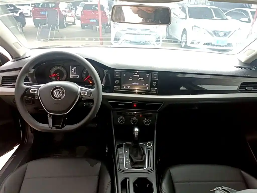 Volkswagen Lavida 2019 1.5L Automatic Comfort Edition China VI фото 10