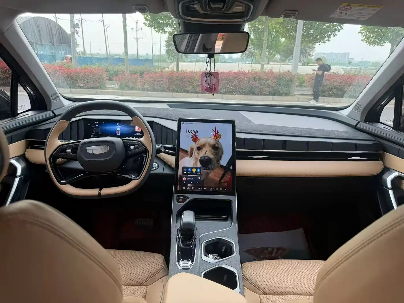 Geely Boyue L 2023 1.5TD DCT Luxury Model фото 5