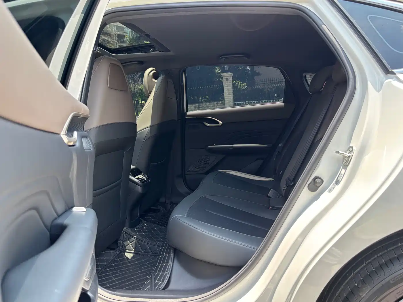 Фото 9 - Changan Eado