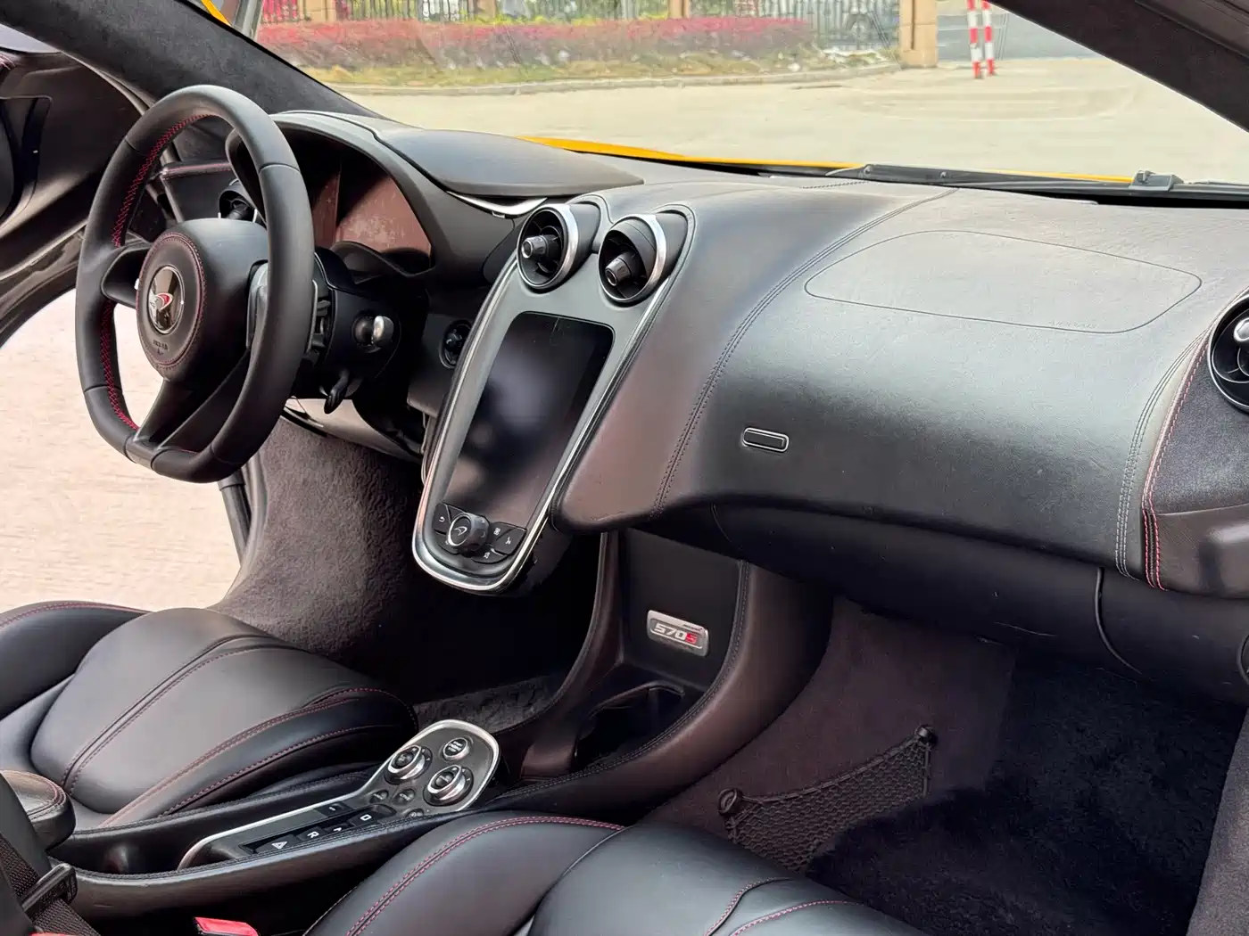 McLaren 570 2015 570S 3.8T Coupe фото 9