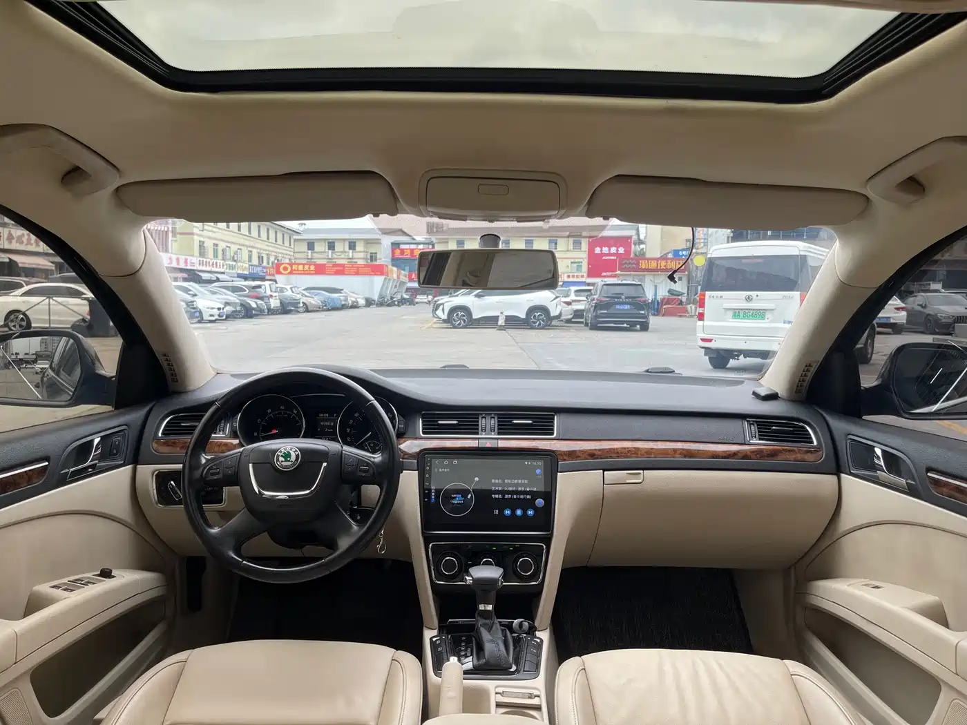 Škoda Superb 2012 1.8TSI Automatic Elegance Edition фото 9
