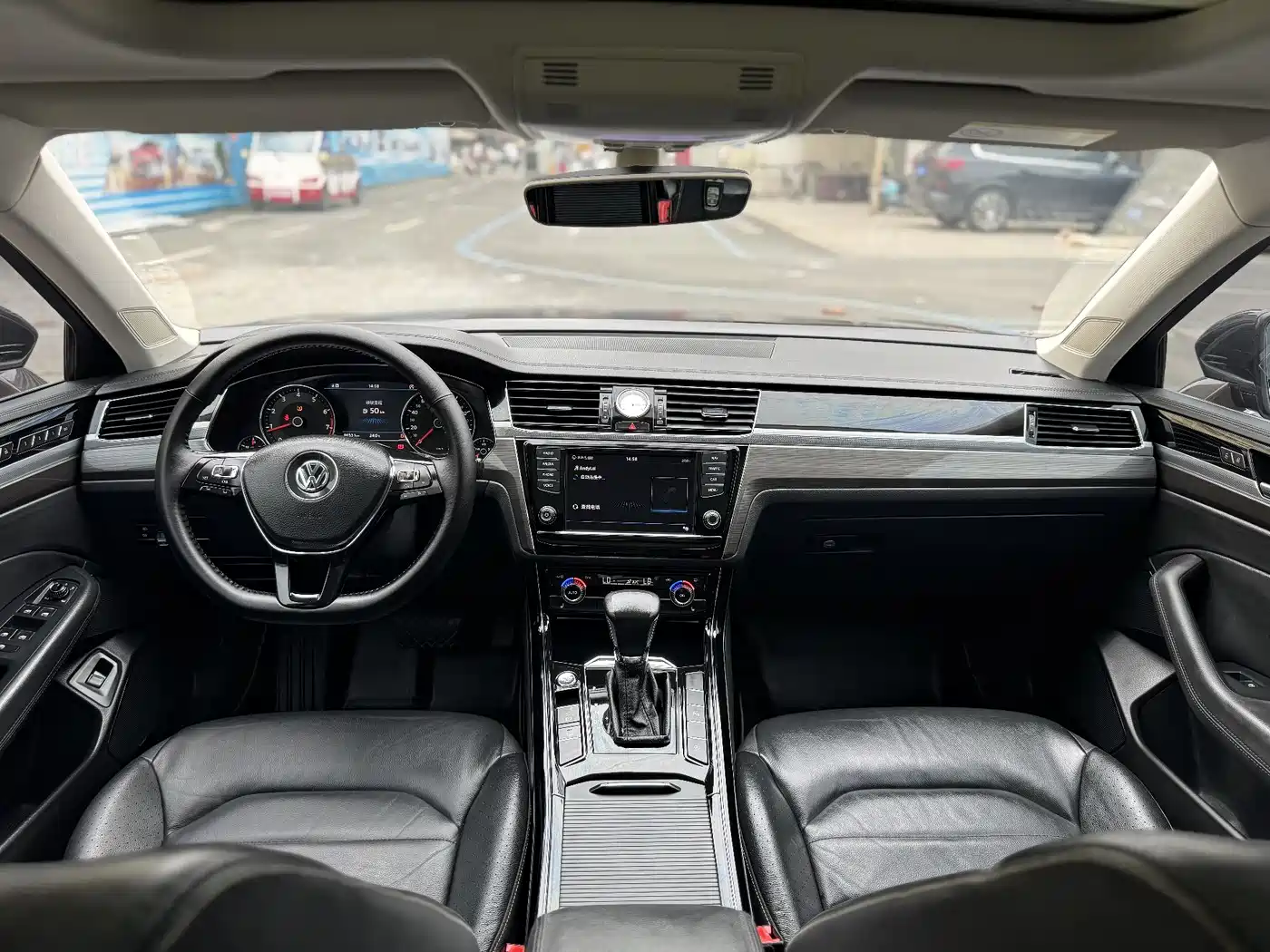 Volkswagen Phideon 2018 380TSI 2WD Business Edition фото 10