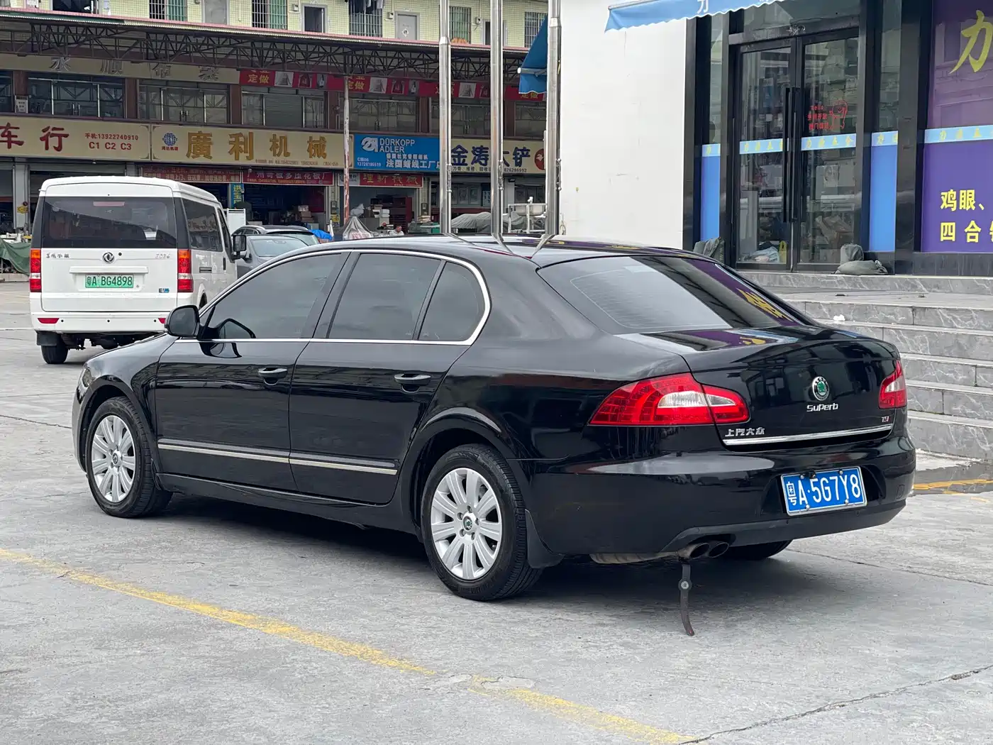 Škoda Superb 2012 1.8TSI Automatic Elegance Edition фото 4