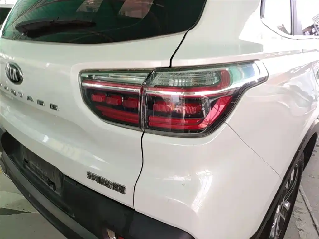 Kia Sportage 2019 2.0L Automatic Smart Luxury Edition фото 8