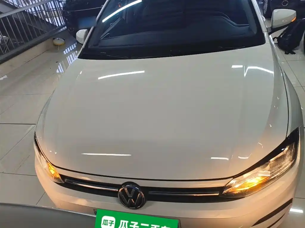 Volkswagen Polo 2019 Plus 1.5L Automatic Panorama Enjoyment Edition фото 3