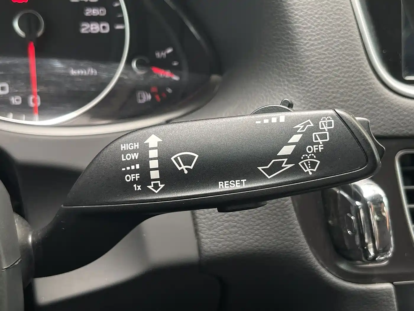 Audi Q5 2018 2017 Plus 40 TFSI Technology