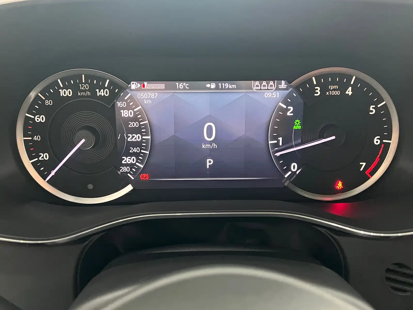 Фото 4 - Jaguar F-PACE
