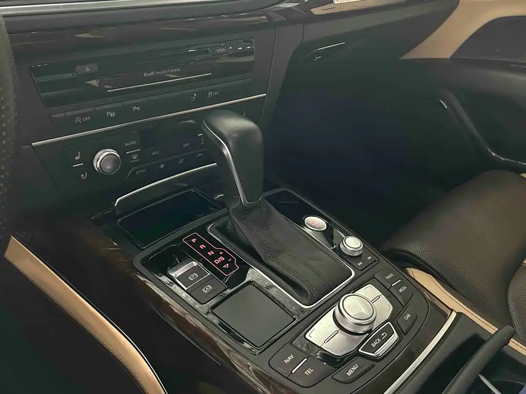 Фото 12 - Audi A7