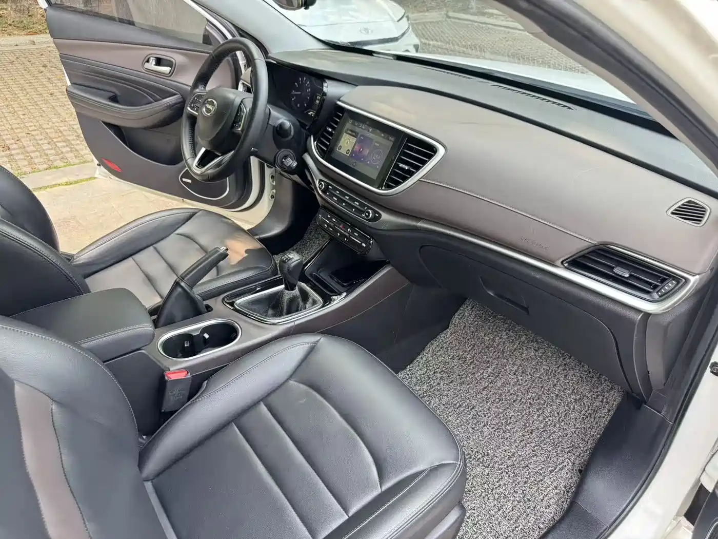 GAC Trumpchi Trumpchi GA4 2018 200T Manual Luxury фото 9