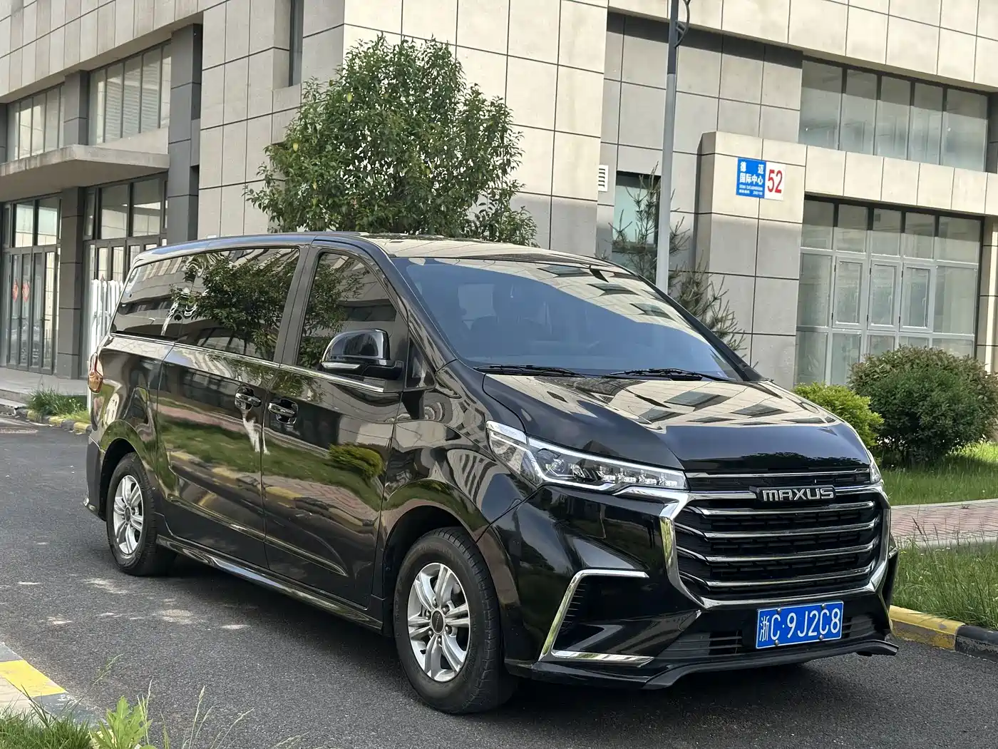 SAIC Maxus Maxus G20 2023 Facelift ES 2.0T Gasoline Automatic Value Edition фото 3
