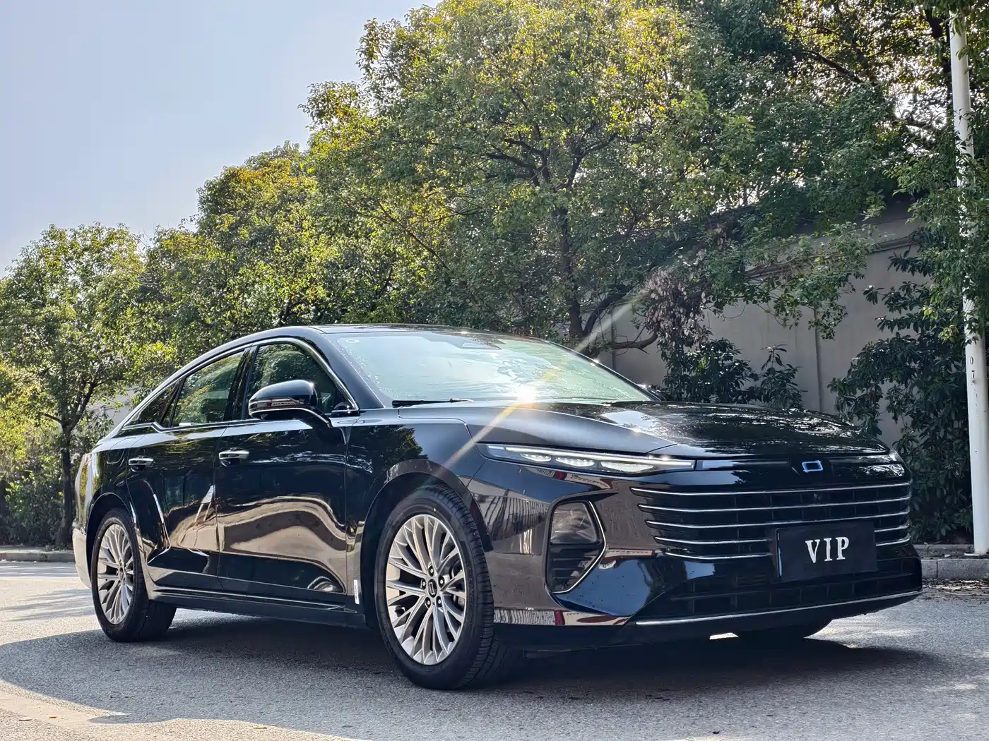 Фото 3 - Besturn B70