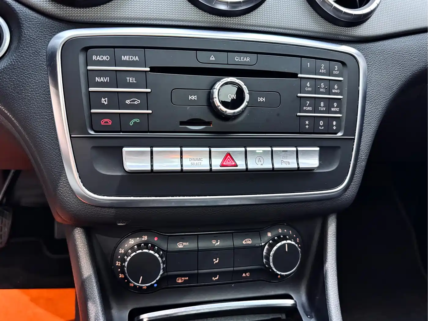 Mercedes-Benz CLA (Import) 2017 CLA 200 Dynamic фото 15