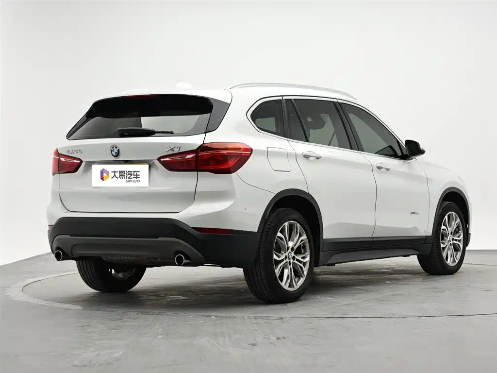 BMW X1 2018 sDrive20Li Leading Model фото 3