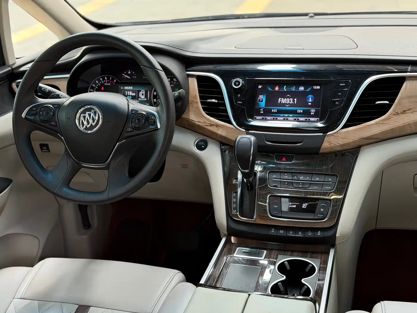 Buick GL8 2017 ES 28T Comfort Type China V фото 16