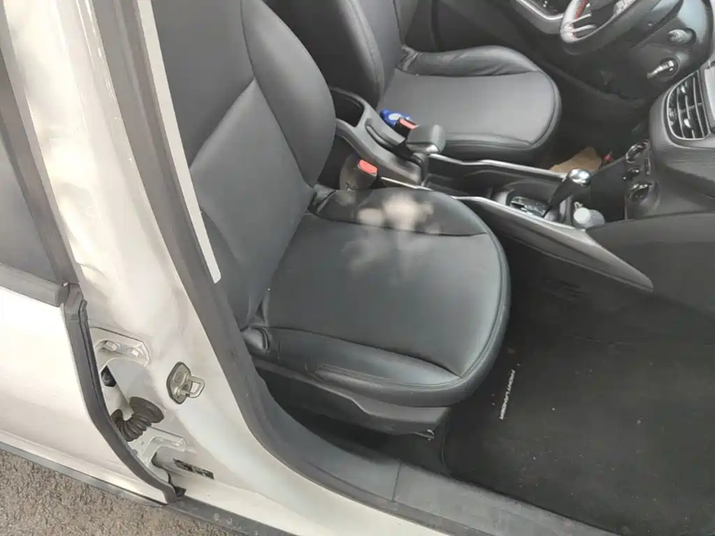Peugeot 2008 2015 2014 1.6L Automatic Trend Edition