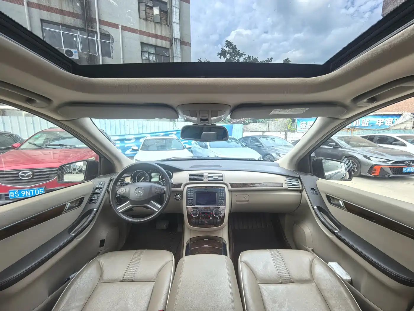 Mercedes-Benz R-Class 2011 R 350 L 4MATIC фото 9