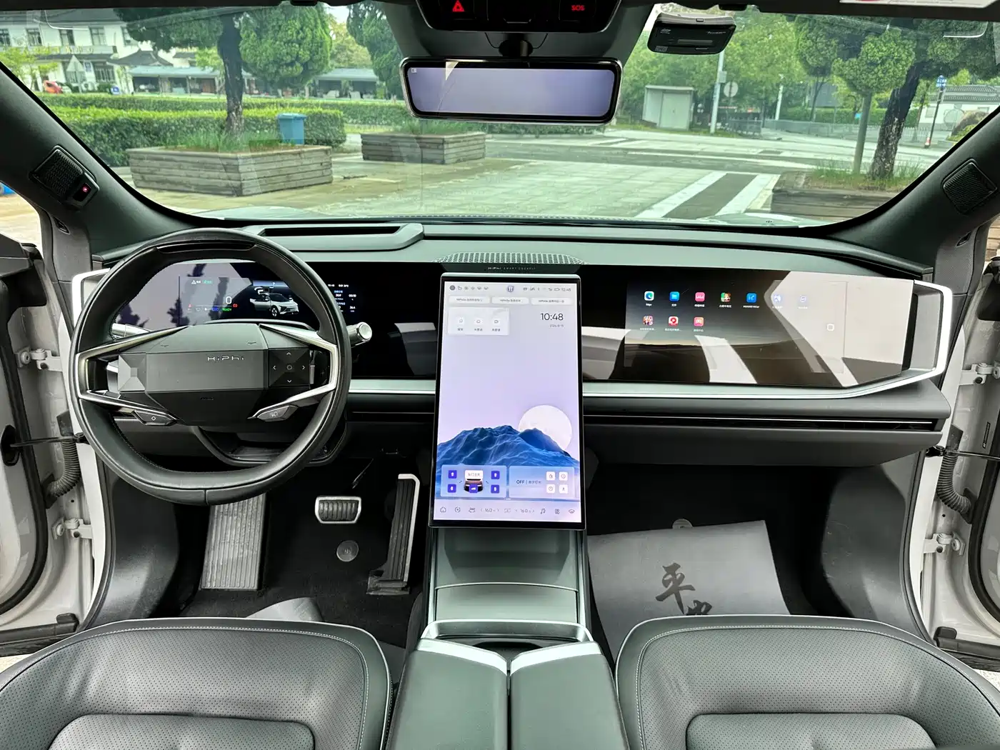 HiPhi Y 2023 2023 810km Long Range Edition