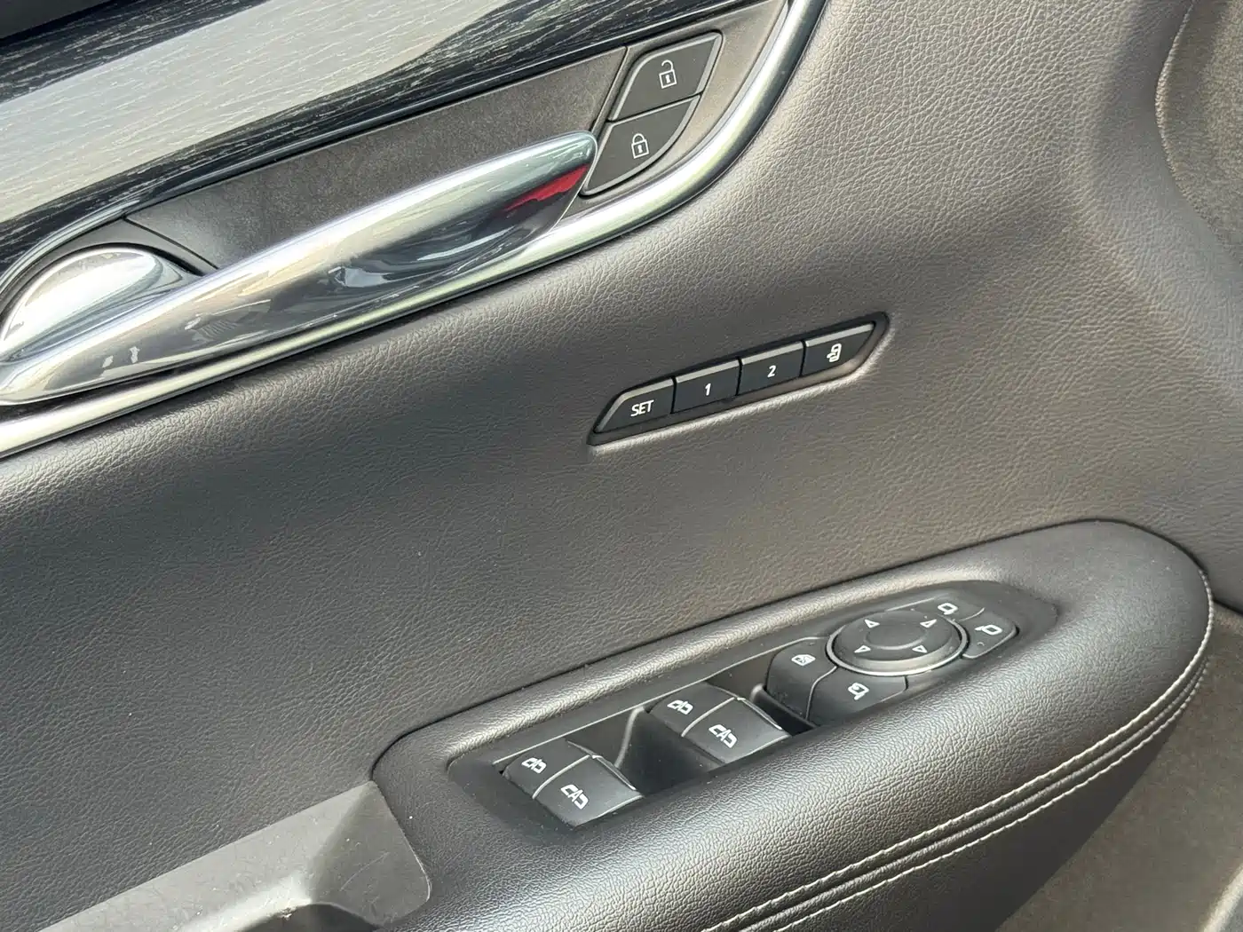 Cadillac XT5 2022 2.0T 2WD Luxury фото 13