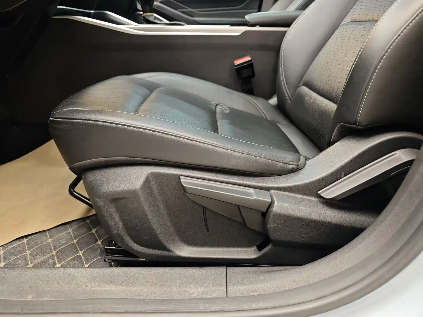 GEELY AUTOMOBILE EMGRAND