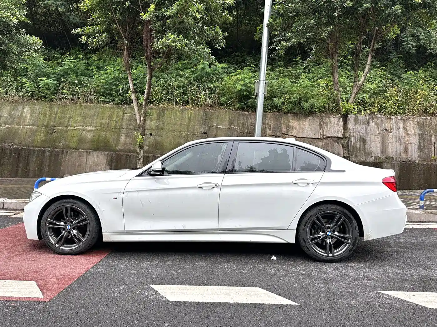 BMW 3 Series 2017 320Li M Sport фото 14