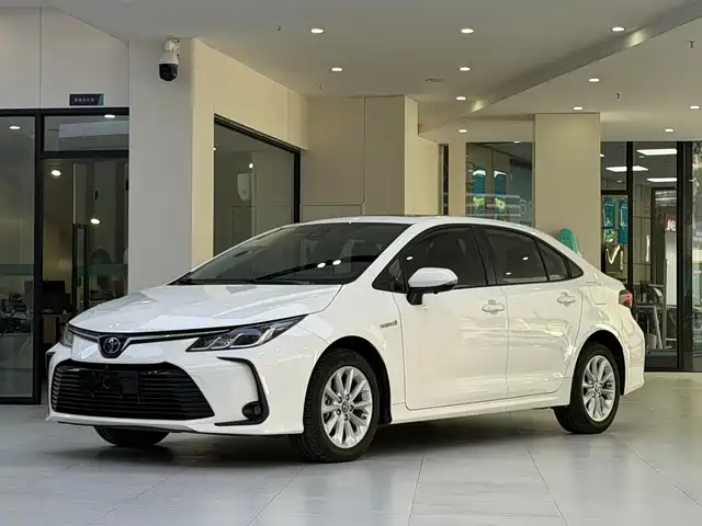 Toyota Corolla 2021 Hybrid 1.8L E-CVT Elite Edition — фото 1