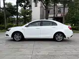 Фото 4 - Geely Emgrand