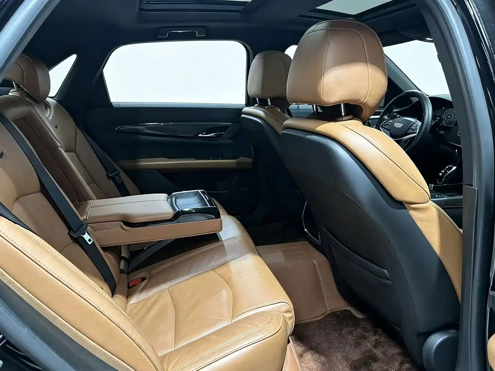 Фото 11 - Cadillac CT6