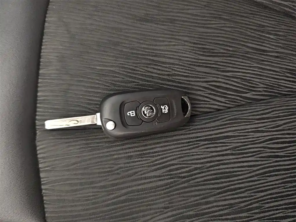 Buick Verano 2018 Sedan 20T Dual Clutch Leading фото 9