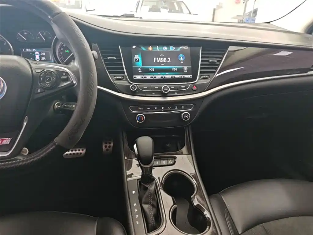 Buick Verano 2018 Sedan 20T Dual Clutch Leading фото 13